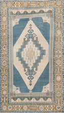 Load image into Gallery viewer, Vintage Handmade Anatolian Turkish Area Rug 5x7 One of a Kind