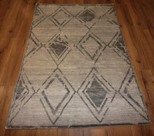 Load image into Gallery viewer, Contemporary Abstract Area Rug 4x6 One of a Kind