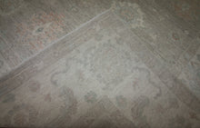 Load image into Gallery viewer, Fine Rugs