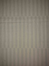 Load image into Gallery viewer, Kilim Vegetable Dye Area Rug 9x12 One of a Kind