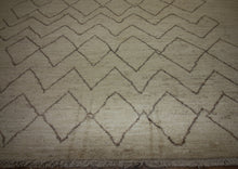 Load image into Gallery viewer, Handmade Wool Moroccan Oriental Area Rug 8x10 One of a Kind
