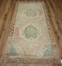 Load image into Gallery viewer, Muted Geometric Oushak Oriental Runner Rug 5x7 One of a Kind
