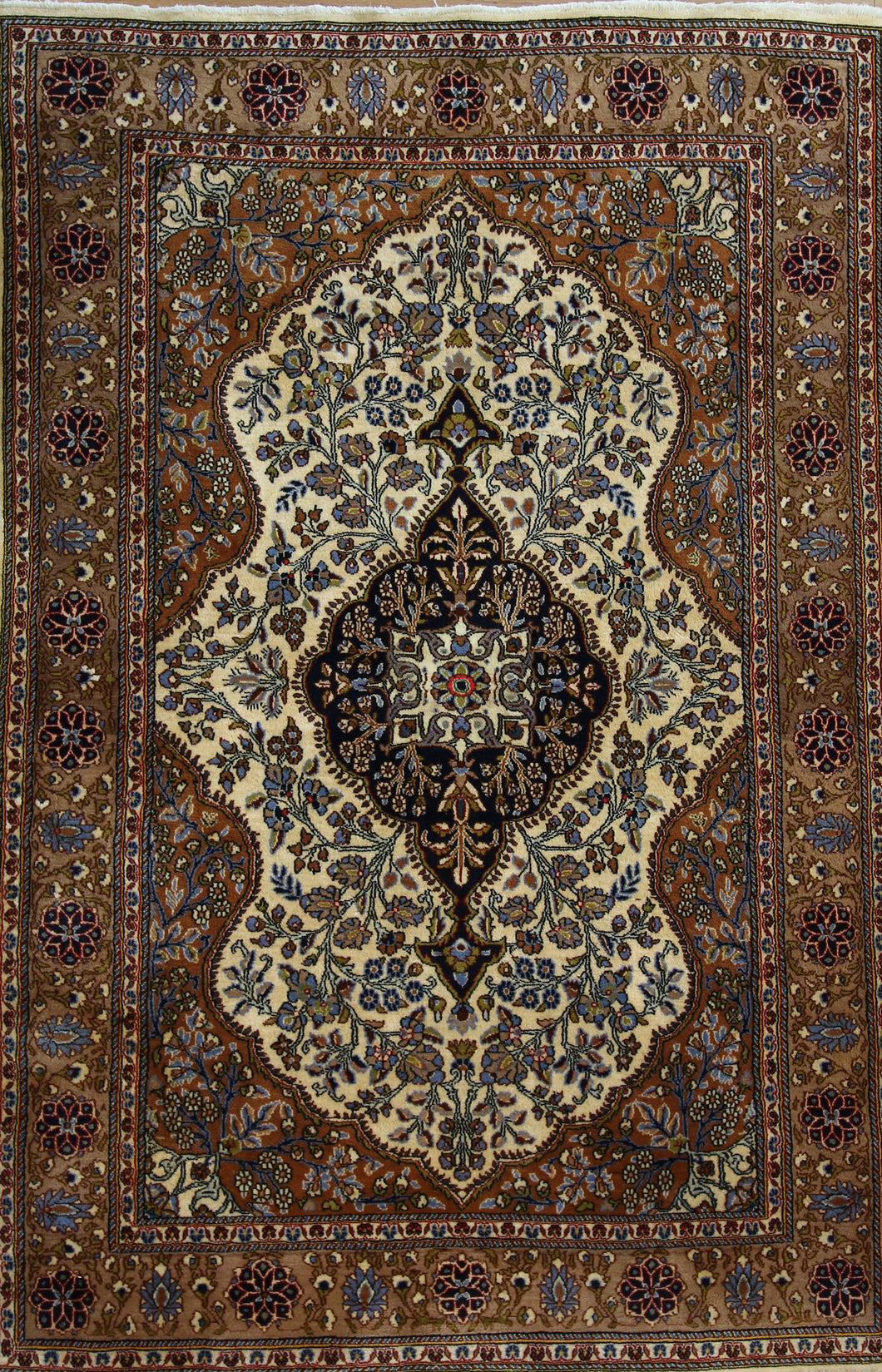 Persian Rugs , Antique Rugs , Wool Rugs , Area Rugs , Hand-knotted Rugs