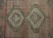 Load image into Gallery viewer, &quot;anatolian rugs&quot; &quot;oushak rugs&quot; &quot;vintage anatolian rug&quot; &quot;oriental rugs&quot; &quot;carpet&quot;
