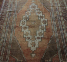 Load image into Gallery viewer, &quot;anatolian rugs&quot; &quot;oushak rugs&quot; &quot;vintage anatolian rug&quot; &quot;oriental rugs&quot; &quot;carpet&quot;
