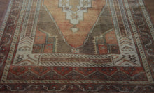 Load image into Gallery viewer, &quot;anatolian rugs&quot; &quot;oushak rugs&quot; &quot;vintage anatolian rug&quot; &quot;oriental rugs&quot; &quot;carpet&quot;
