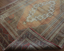 Load image into Gallery viewer, &quot;anatolian rugs&quot; &quot;oushak rugs&quot; &quot;vintage anatolian rug&quot; &quot;oriental rugs&quot; &quot;carpet&quot;
