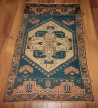 Load image into Gallery viewer, &quot;anatolian rugs&quot; &quot;oushak rugs&quot; &quot;vintage anatolian rug&quot; &quot;oriental rugs&quot; &quot;carpet
