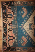 Load image into Gallery viewer, &quot;anatolian rugs&quot; &quot;oushak rugs&quot; &quot;vintage anatolian rug&quot; &quot;oriental rugs&quot; &quot;carpet
