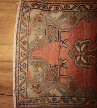 Load image into Gallery viewer, &quot;anatolian rugs&quot; &quot;oushak rugs&quot; &quot;vintage anatolian rug&quot; &quot;oriental rugs&quot; &quot;carpet&quot;
