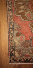 Load image into Gallery viewer, &quot;anatolian rugs&quot; &quot;oushak rugs&quot; &quot;vintage anatolian rug&quot; &quot;oriental rugs&quot; &quot;carpet&quot;

