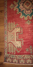 Load image into Gallery viewer, &quot;anatolian rugs for sale&quot; &quot;oushak rugs&quot; &quot;vintage anatolian rug&quot; &quot;oriental rugs&quot; &quot;carpet&quot; &quot;famous carpets&quot;
