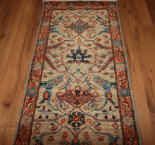Load image into Gallery viewer, &quot;heriz serapi rugs for sale&quot; &quot;antique heriz serapi rugs&quot; &quot;heriz rug&quot; &quot;heriz rug patterns&quot; &quot;geometric heriz rug&quot; &quot;heriz rug value&quot;
