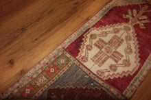 Load image into Gallery viewer, &quot;anatolian rugs&quot; &quot;oushak rugs&quot; &quot;vintage anatolian rug&quot; &quot;oriental rugs&quot; &quot;carpet&quot;
