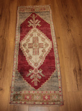 Load image into Gallery viewer, &quot;anatolian rugs&quot; &quot;oushak rugs&quot; &quot;vintage anatolian rug&quot; &quot;oriental rugs&quot; &quot;carpet&quot;

