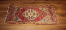 Load image into Gallery viewer, &quot;anatolian rugs&quot; &quot;oushak rugs&quot; &quot;vintage anatolian rug&quot; &quot;oriental rugs&quot; &quot;carpet&quot;
