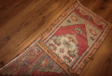 Load image into Gallery viewer, &quot;anatolian rugs&quot; &quot;oushak rugs&quot; &quot;vintage anatolian rug&quot; &quot;oriental rugs&quot; &quot;carpet&quot;
